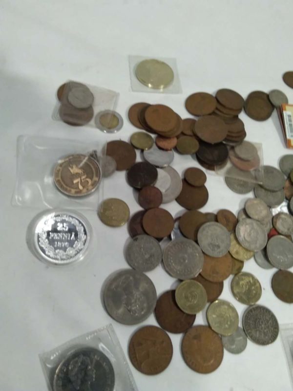 lot 763 quantity of coins - Image 2