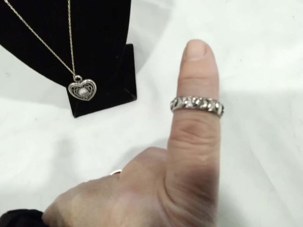 lot 765 heart pendant & ring - Image 2