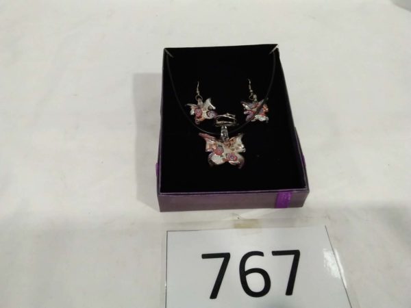 lot 767 glass butterfly & earring gift set and a sterling silver ring - Image 3