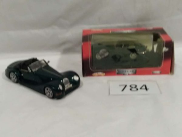 lot 784 2 x classic model cars