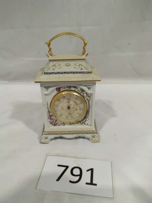 lot 791 Franklin Mint ‘Birds & Flowers of the orient’ mantle clock