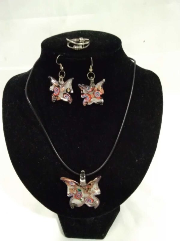 lot 767 glass butterfly & earring gift set and a sterling silver ring - Image 5