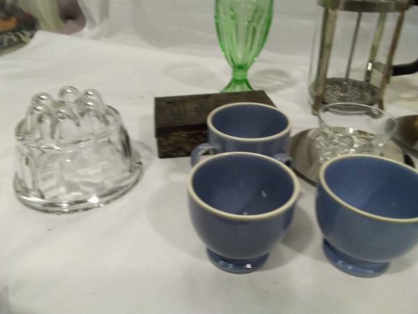 lot 794 British glass jelly mould, art deco butter dish, hand blown tumblers etc - Image 10