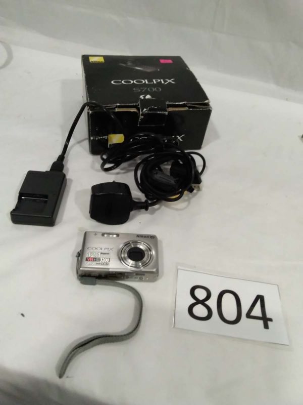 lot 804 Coolpix s700 camera in box - Image 2