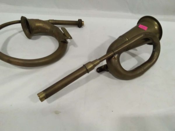 lot 805 2 brass horns - Image 3