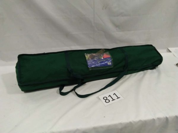 lot 811 super light folding camp bed - Image 2