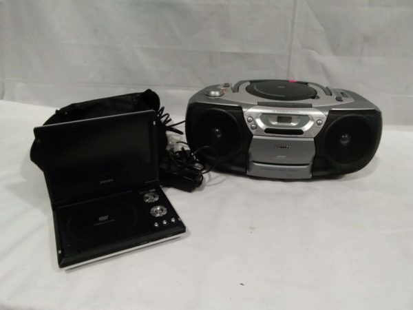 lot 826 portable dvd &cd radio player