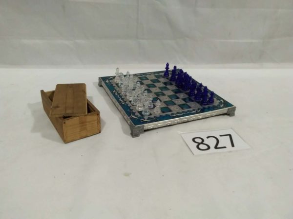 lot 827 chess set - Image 2