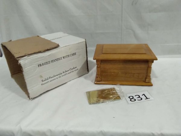 lot 831 solid paulownia ashes casket - Image 2