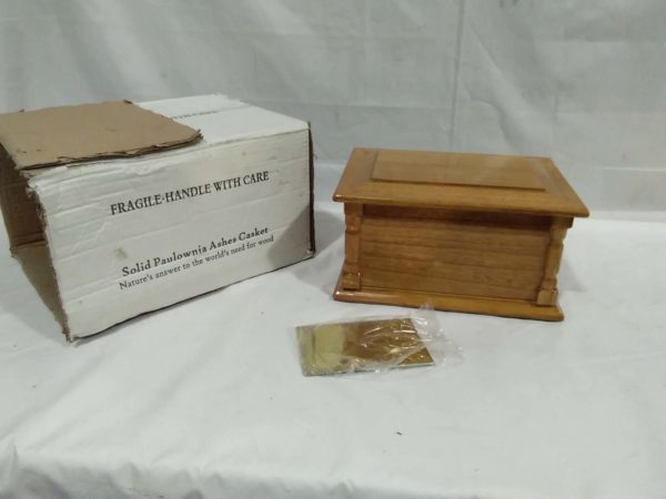 lot 831 solid paulownia ashes casket