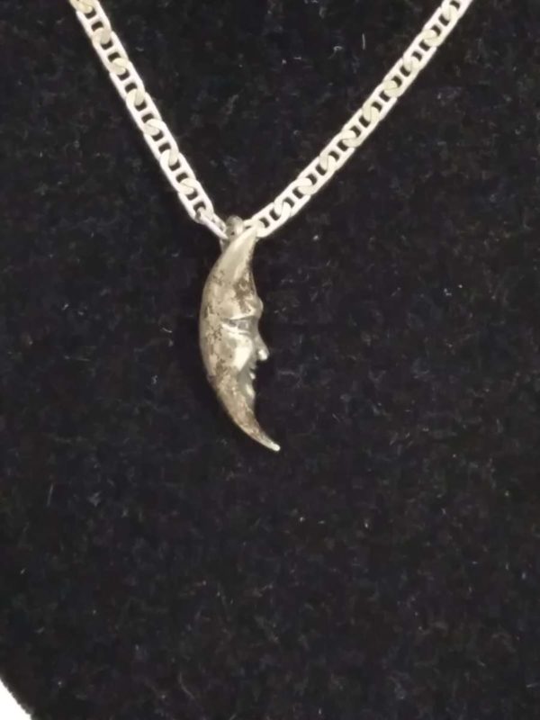 lot 842 sterling silver chain with crescent moon pendant - Image 5