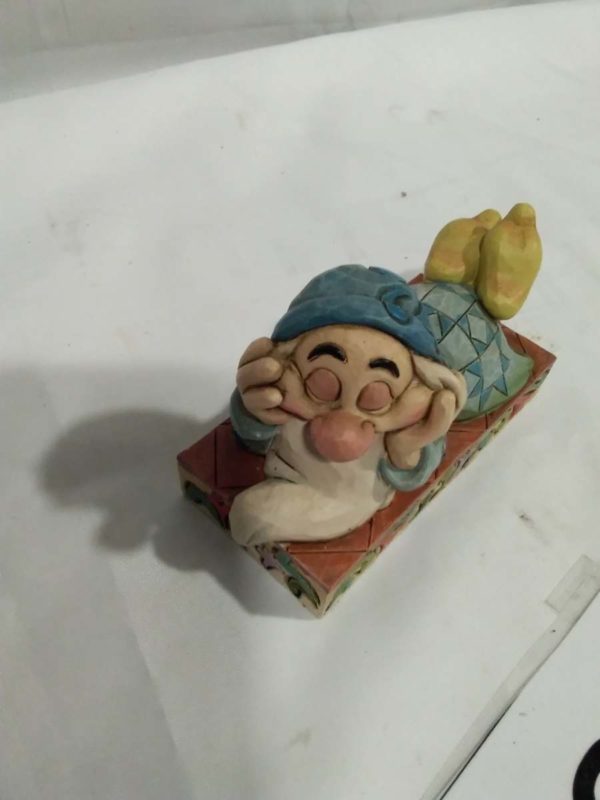 lot 862 Enesco Disney Figure – sleepy - Image 6