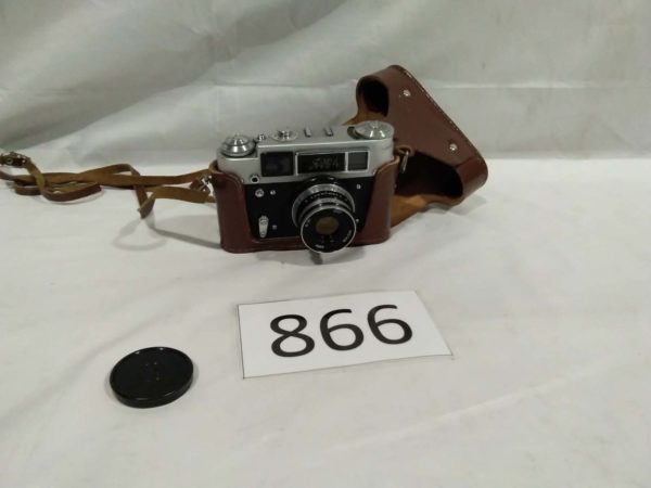 lot 866 vintage FED 4 Camera & lens in leather case