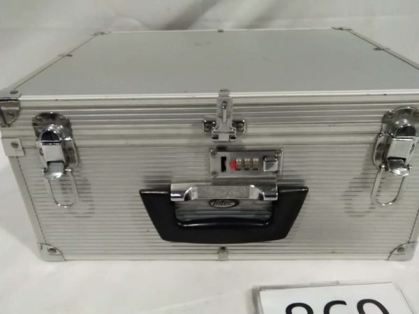 lot 869 Aluminium case - Image 2