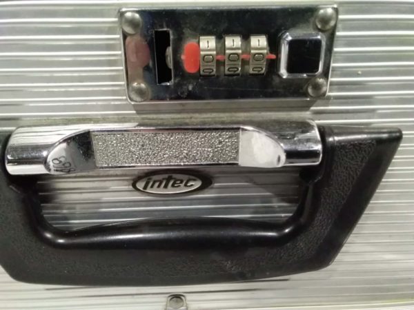 lot 869 Aluminium case - Image 3