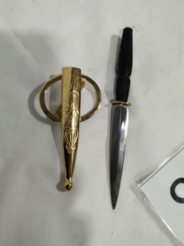 lot 875 Hair dagger ( reproduction) - Image 3