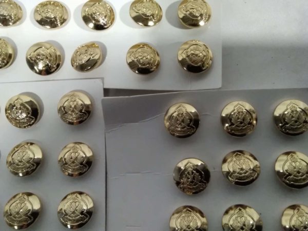 lot 883 Military buttons - Image 3