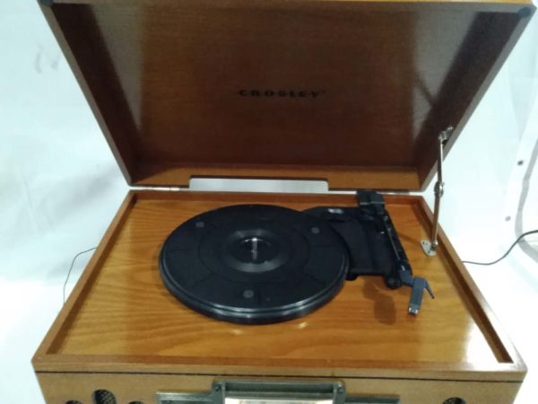 lot 890 Crosley radio, record player, cassette & CD - Image 5