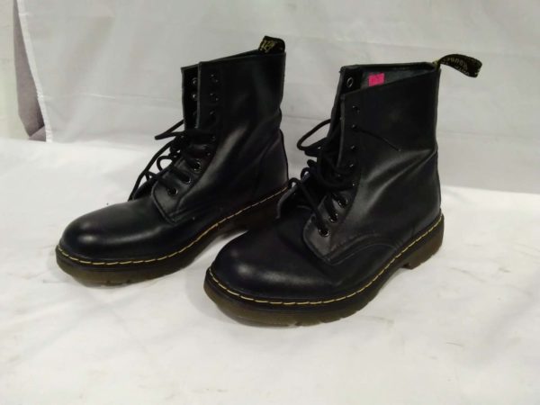 lot 914 black boots size 43