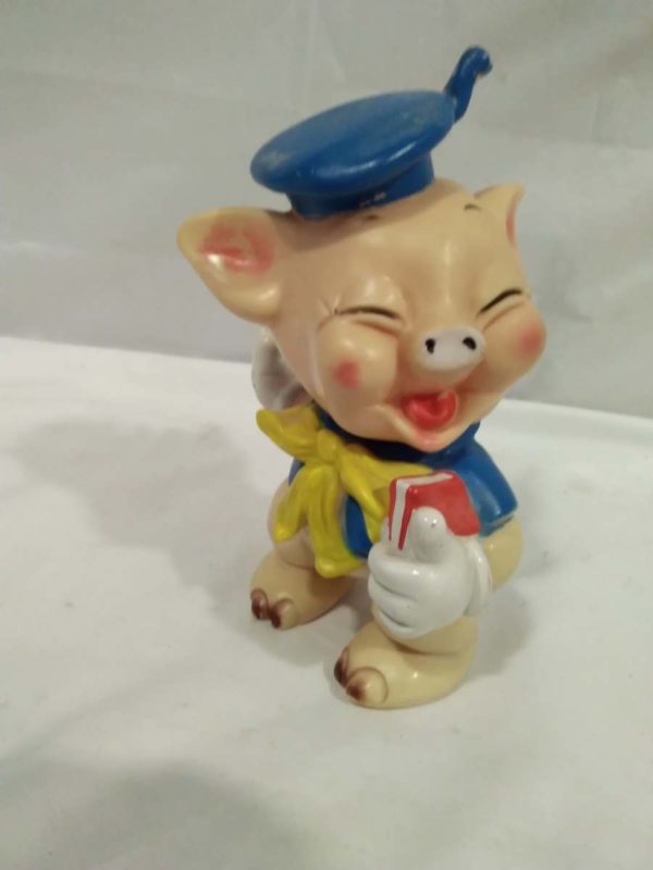 lot 918 Walt Disney plastic 1960’s part of the three little pigs ( with moveable head) - Image 3