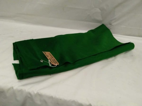 lot 922 6ft length of green baize cloth for lining boxes etc