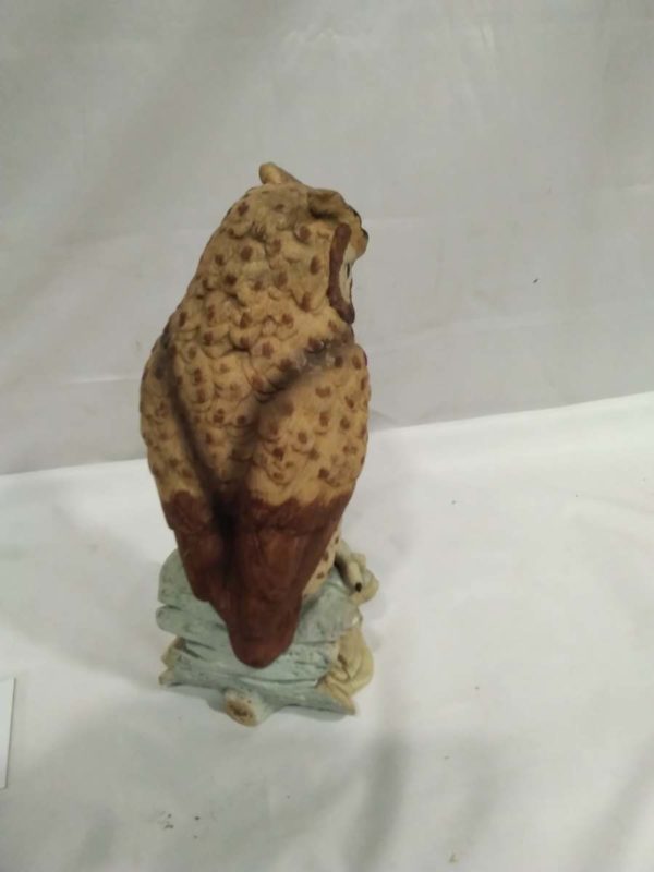 lot 923 large porcelain figure of an eagle owl plus a smaller owl figure - Image 3