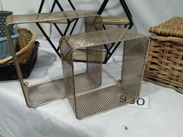 lot 930 picnic basket, baskets & modern shelves - Image 3