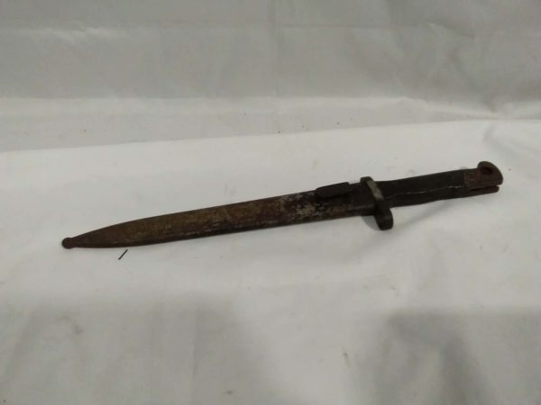 lot 942 German WWI Mauser bayonet with stamp