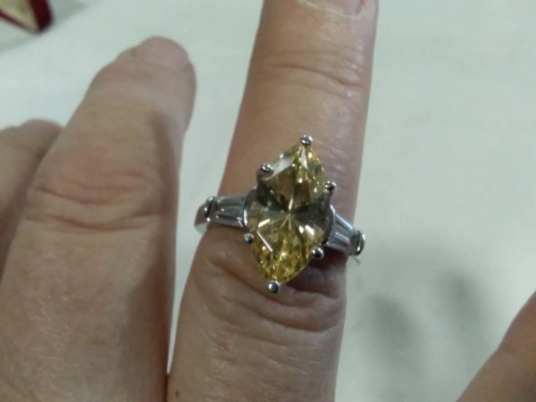 lot 943 ring with Citrine stone marked 925