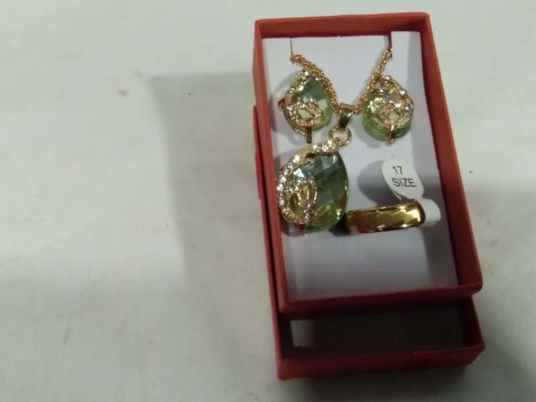 lot 955 gold tone & green pendant & earrings and a ring - Image 3