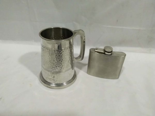 lot 002 pewter tankard & hip flask