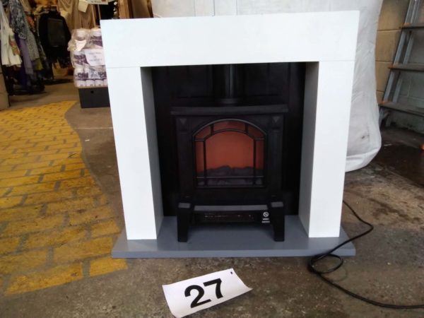 lot 027 electric fire with surround - Image 5