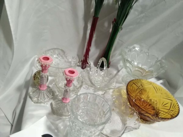 lot 031 assorted vintage glass items - Image 5