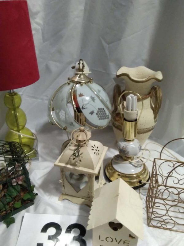 lot 033 lamps, metal candle holders, pottery vase - Image 5