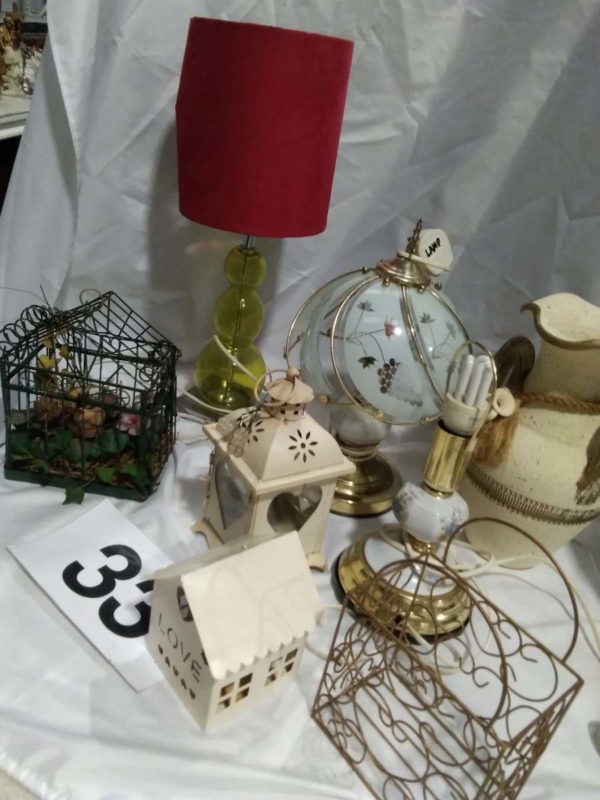 lot 033 lamps, metal candle holders, pottery vase - Image 4