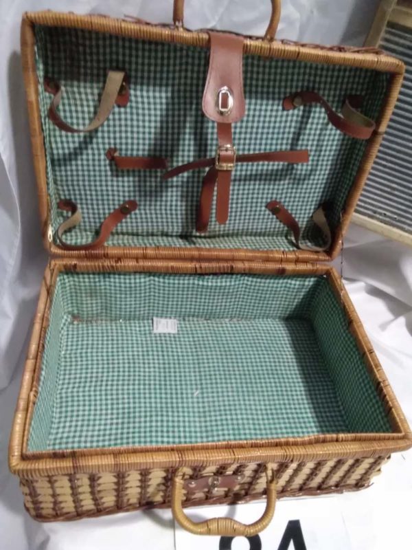 lot 034 vintage washboard & a picnic basket - Image 5