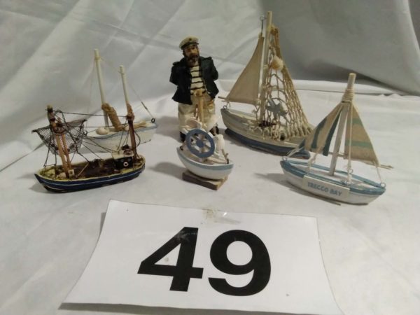 lot 049 nautical items