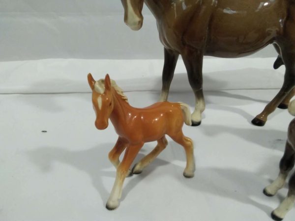 lot 058 5x Beswick horses ( some damage) - Image 4