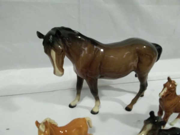 lot 058 5x Beswick horses ( some damage) - Image 3