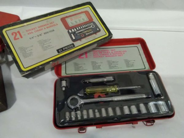 lot 060 2 socket sets, torches & bike light - Image 4