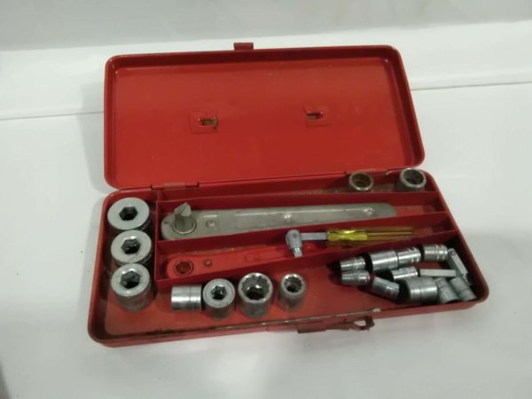 lot 060 2 socket sets, torches & bike light - Image 3