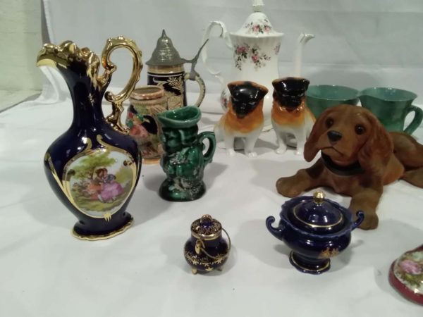 lot 062 Limoges & other china inc pair of pug dogs - Image 7