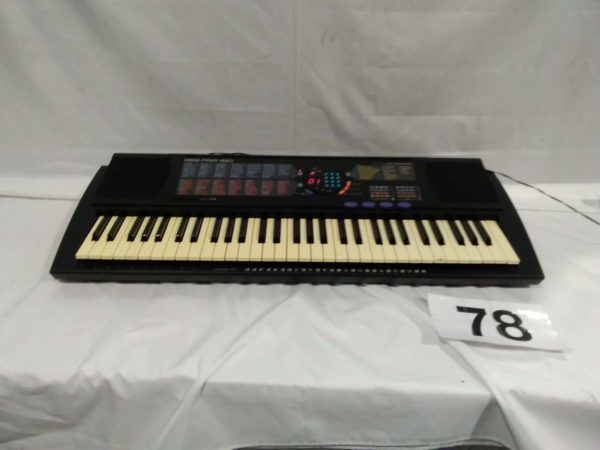 lot 078 Yamaha PSR-180 keyboard