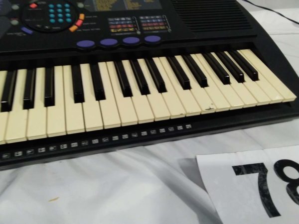 lot 078 Yamaha PSR-180 keyboard - Image 4