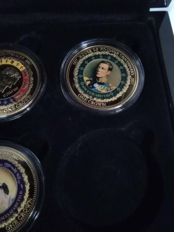 lot 092 5 Royal themed collectors coins - Image 3