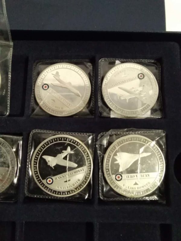 lot 100 7x WW2 planes commemorative coins - Image 3