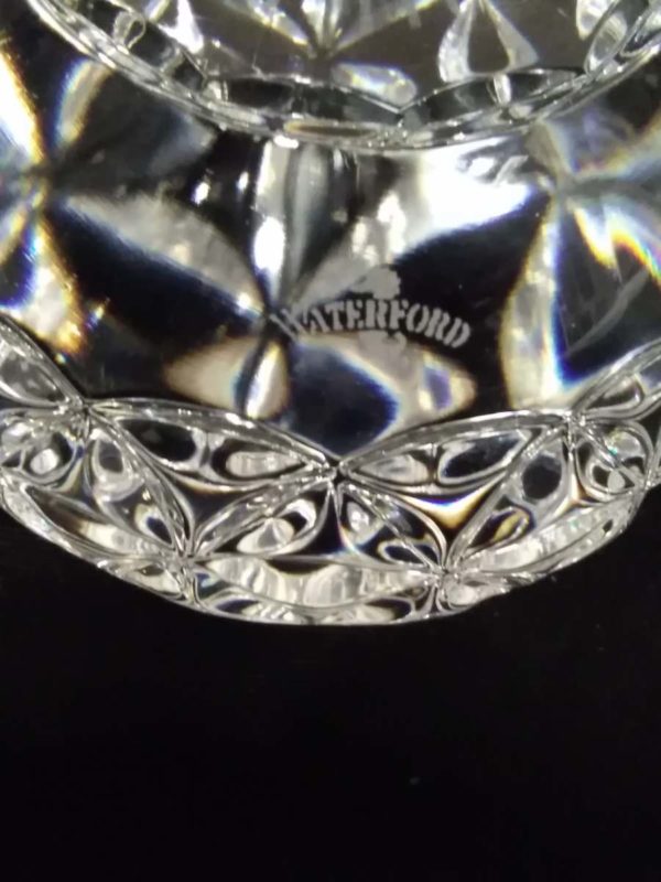 lot 107 Collectable Waterford Crystal Times Square paper weight - Image 4