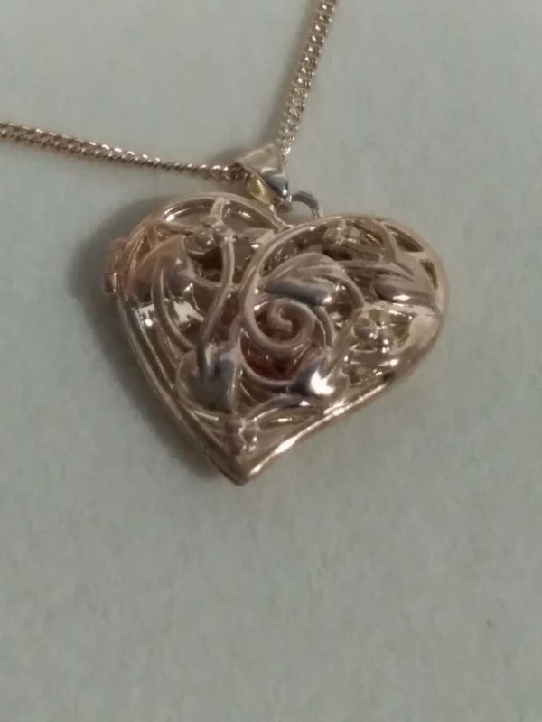 lot 116 cased Clogau Gilt Sterling Silver fairy locket - Image 5