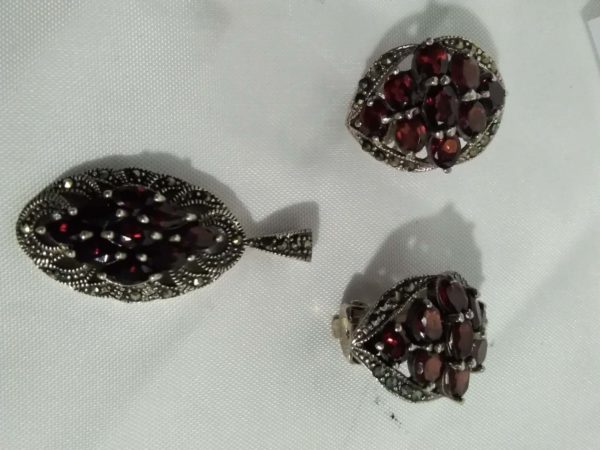 lot 120 vintage sterling silver Marcasite earring & pendant set - Image 4