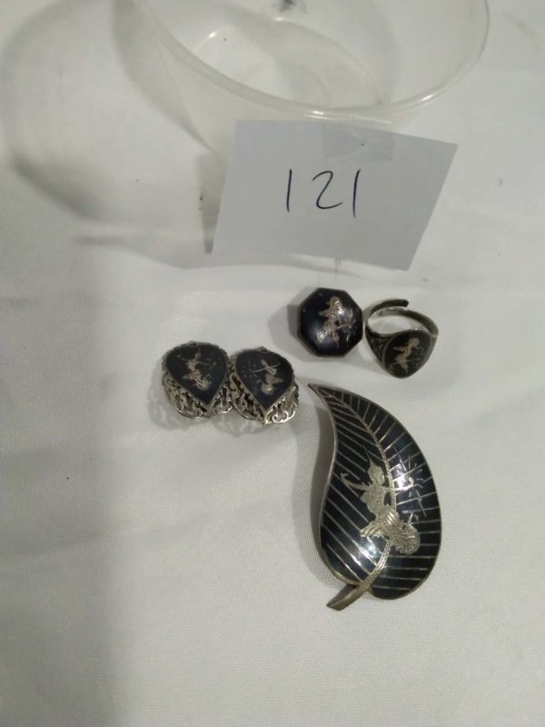 lot 121 collection of vintage Siam / Thailand sterling silver jewellery - Image 2